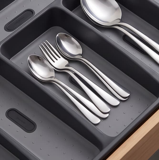 Kitchen Drawer Organizer for Cutlery and Utensils 6
