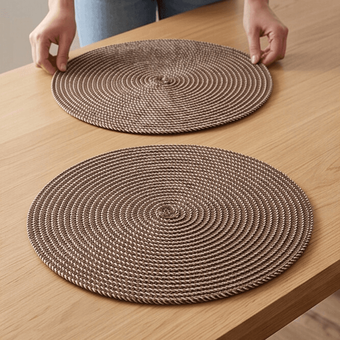 Round Wicker Placemat with Tight Weave in Beige to Protect the Table Set of 2 Pieces – Size 38 cm



