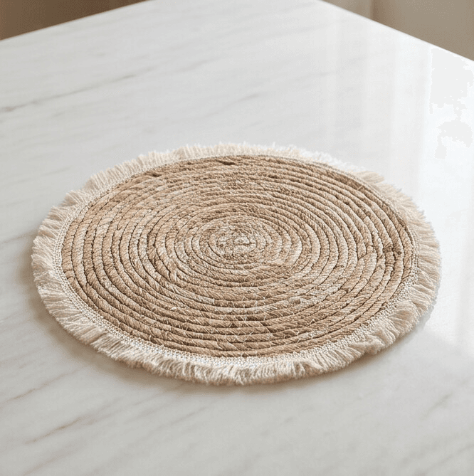 Round Natural Wicker Placemat with Fringe Edges and Spiral Design to Protect the Table – Size 38 cm

