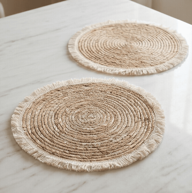 Round Natural Wicker Placemat with Fringe Edges and Spiral Design to Protect the Table – Size 38 cm

 4