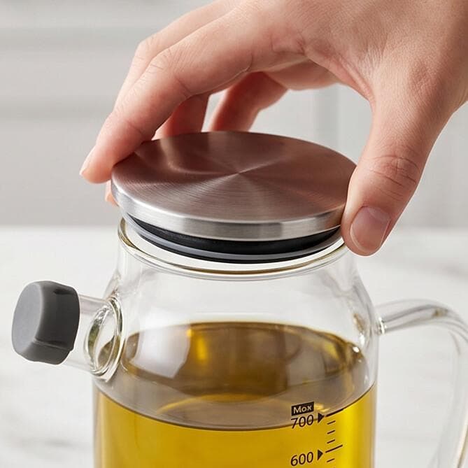 Graduated Glass Jug for Preparing, Storing & Serving Beverages – 700ml 3