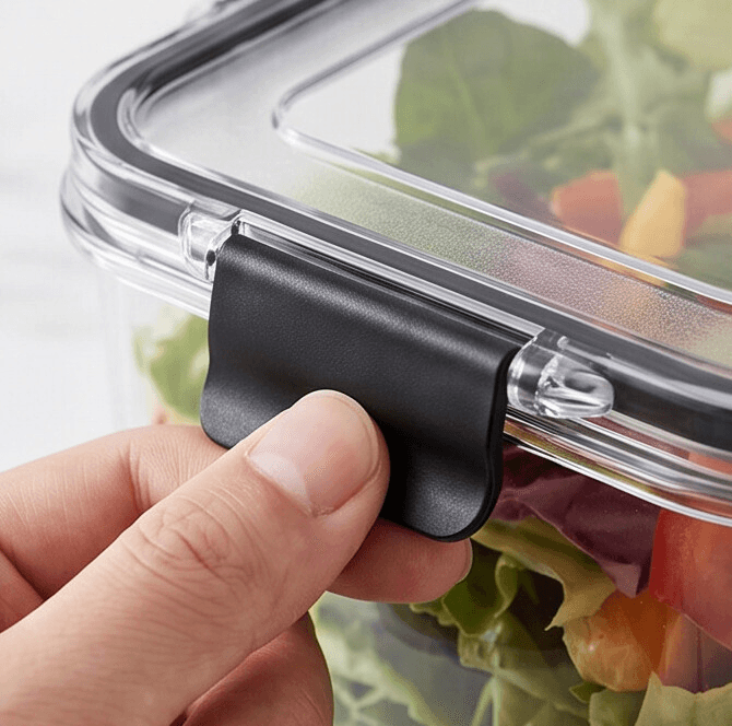4 Piece Clear Food Storage Container Set with Side Lock 3