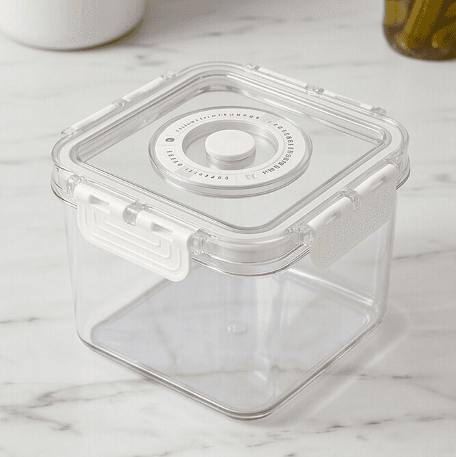 Transparent Food Storage Container with Round Lid for Date Tracking