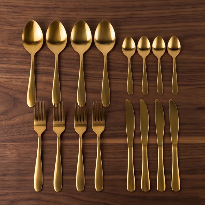 16-Piece Utensil Set, Simple Design - Suitable for Daily Serving