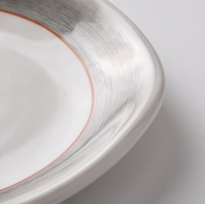 Luxury Large Oval Pure White Melamine Serving Plate with Gold-Streaked Gray Inner Rim – Size 30.5×30.5×6 cm

