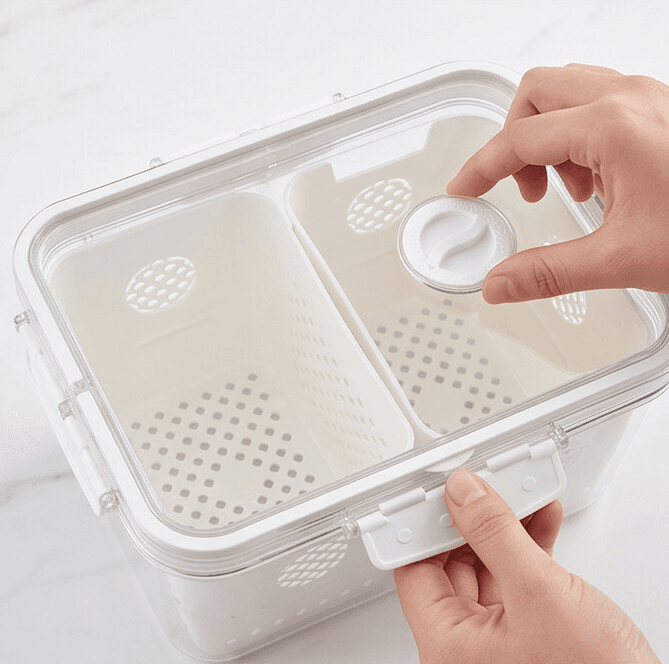 Clear 2-Compartment Food Storage Container with Foldable Carry Handle and Drain Tray 4