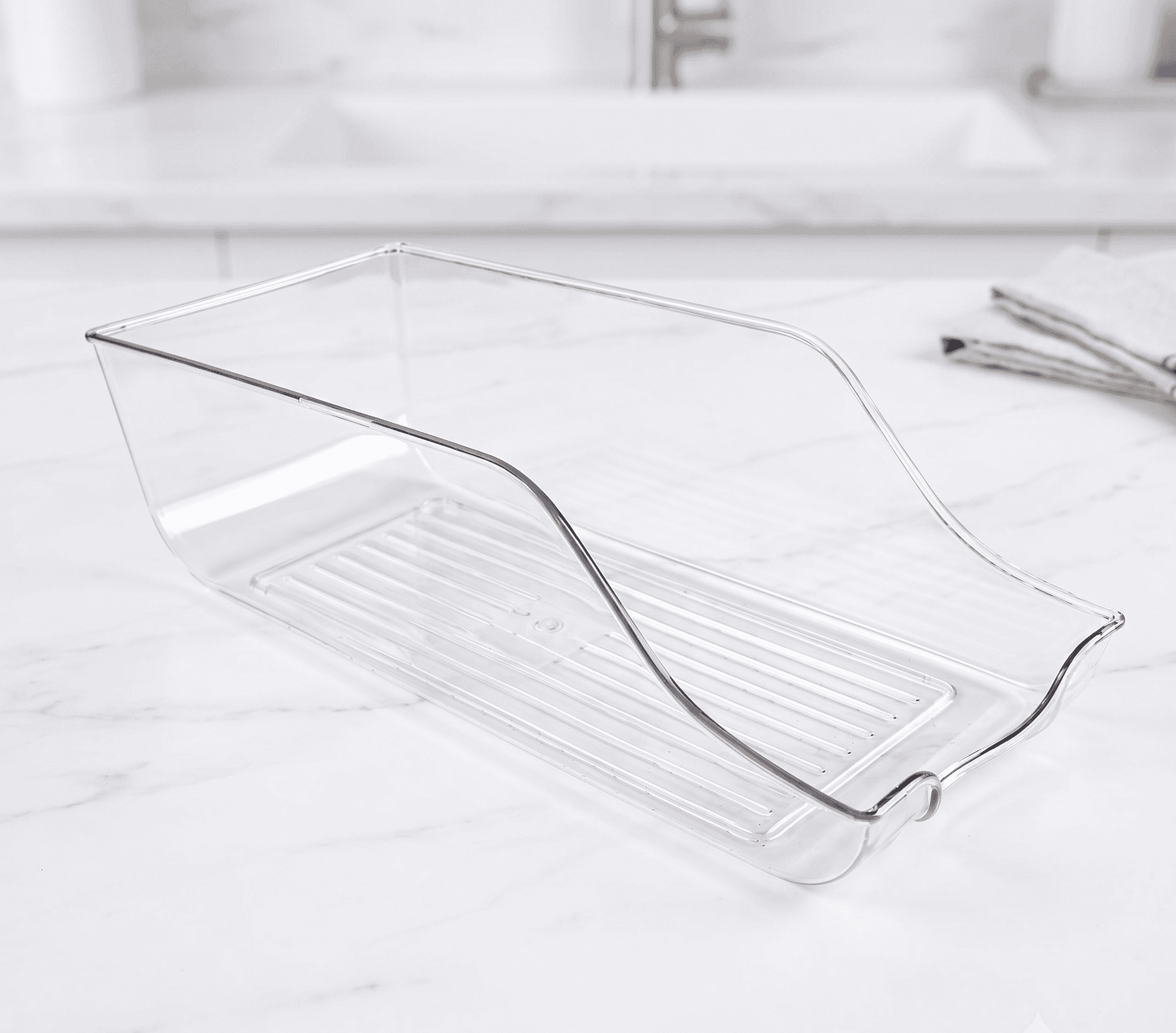 Transparent multi-purpose organizer, ideal for organizing items in the fridge or cabinets.